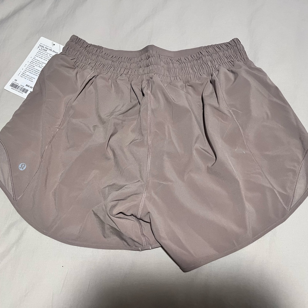 Lululemon Hotty Hot HR Short